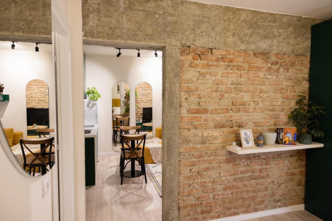 Three Doors Apartments, Kiwi 1+1 Apartment Тирана Экстерьер фото