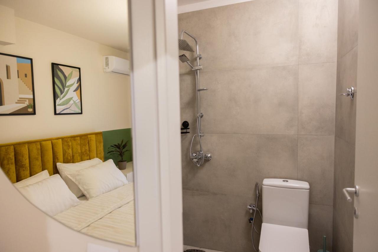 Three Doors Apartments, Kiwi 1+1 Apartment Тирана Экстерьер фото